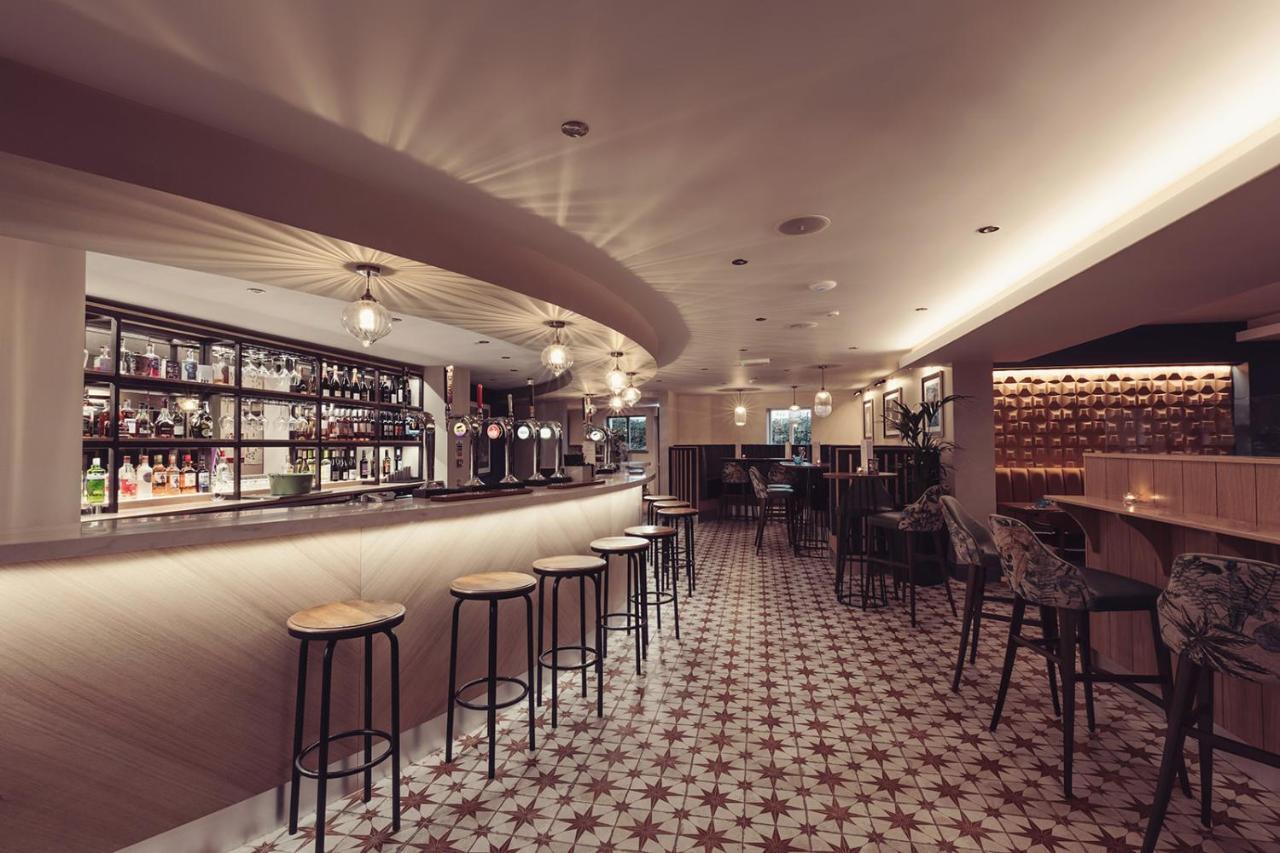 קרנפורת' Longlands Inn & Cottages מראה חיצוני תמונה The bar at the 2018 edition of the London Design Festival