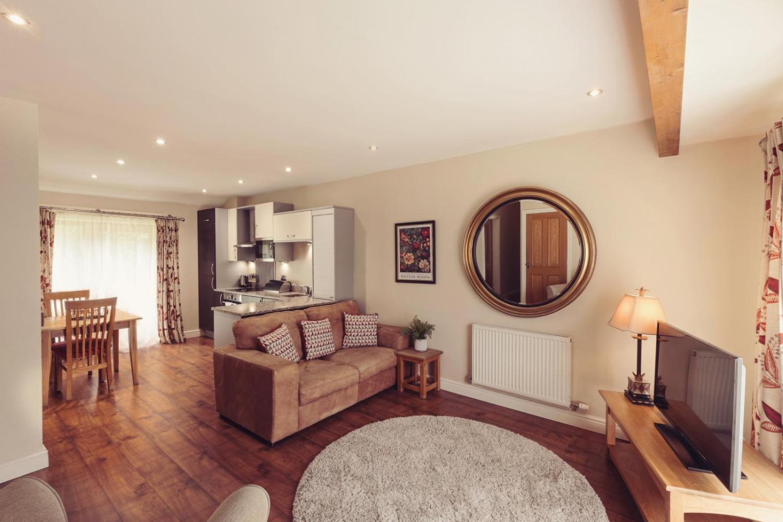 קרנפורת' Longlands Inn & Cottages מראה חיצוני תמונה Interior of a typical apartment